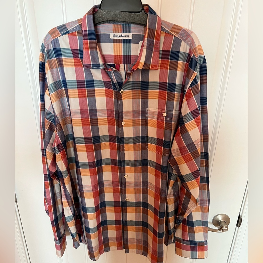 Tommy Bahama Shirt-Crisp and Clean look.  Shirt is NEW with tags.